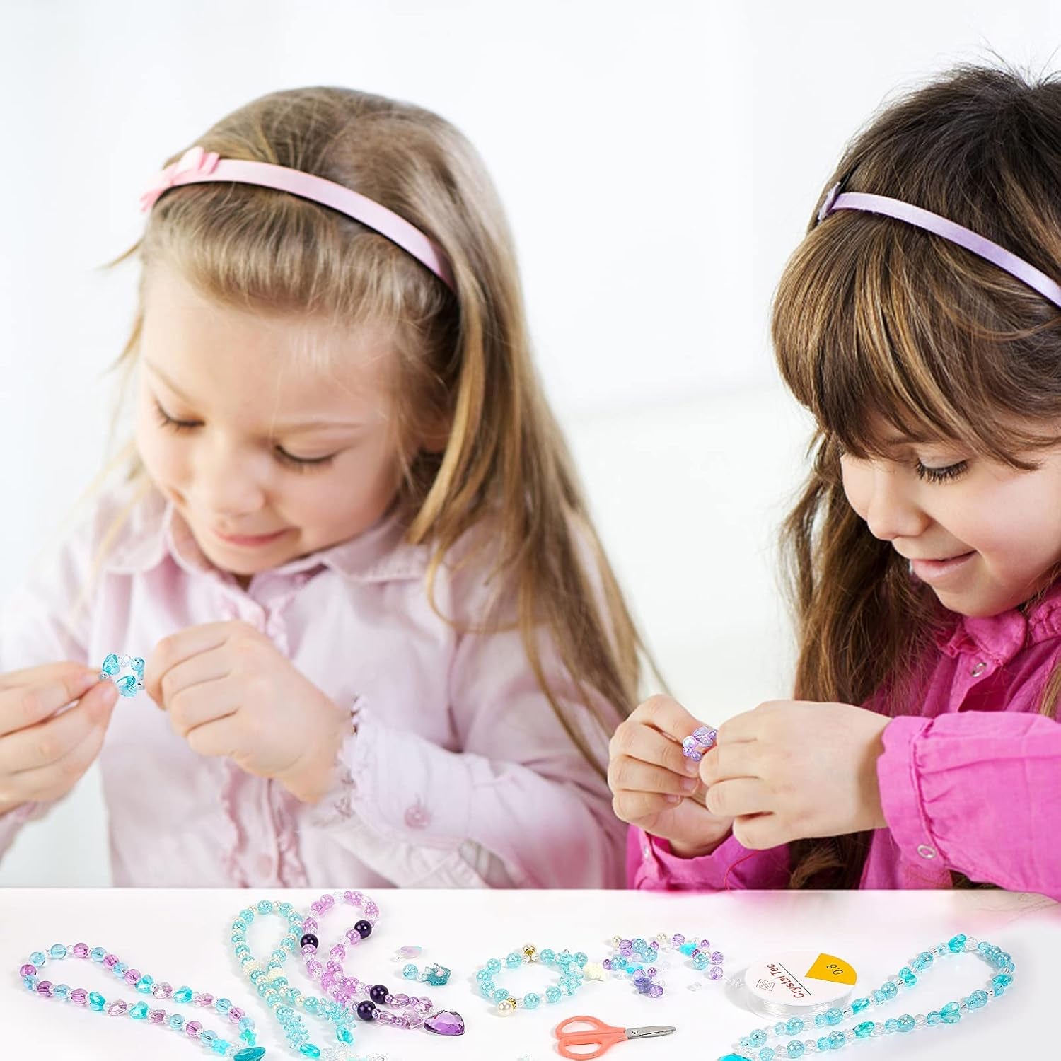Bastelset Kinder Perlen Schmuck 400Pcs+,Perlen Zum Auffädeln Kinder Schmuck Basteln Halskette Armband Basteln DIY Meerjungfrau Prinzessin Bastelset Mitgebsel Kindergeburtstag Geschenk Für Mädchen